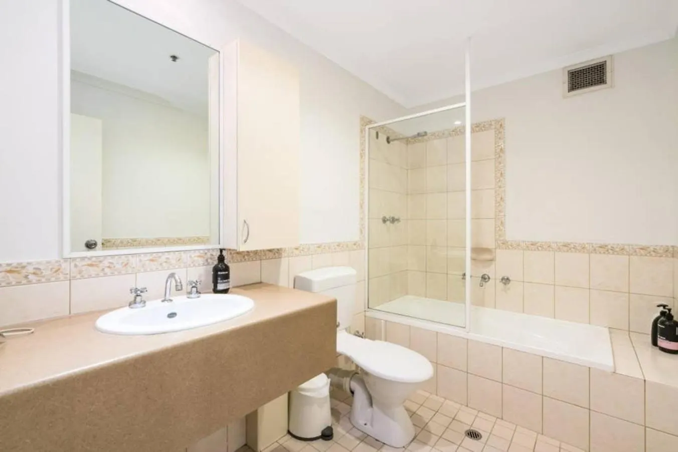 504 - Perth Cbd Huge 1Br 1Ba Beauty Apartment